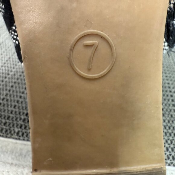 Dv Womens Size 7 Black & White Geometric Design Wedge Sandals Cork Sole - Picture 5 of 8